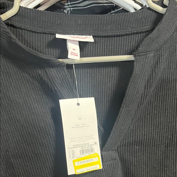 Isabel Maternity by Ingrid & Isabel Black Crop Top - Picture 2 of 2